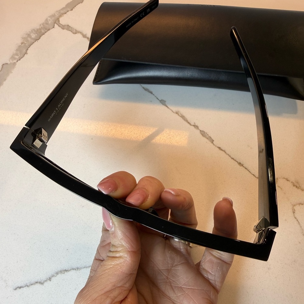 Saint Laurent Rectangular Acetate Sunglasses with gold hardware - Picture 5 of 14